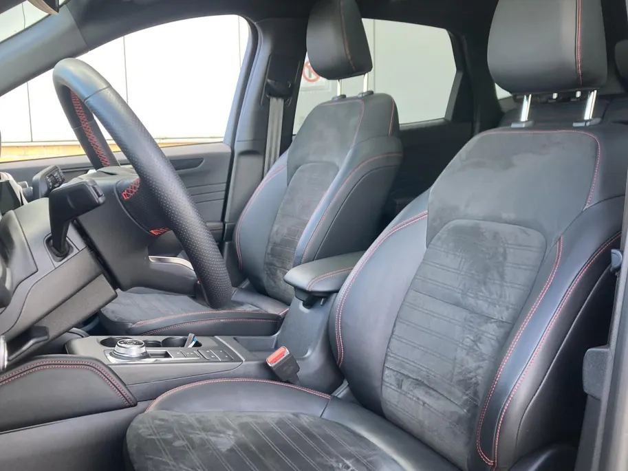 Ford Kuga 2.5 PHEV ST-Line X Elektrisch wegklapbare trekhaak - Panoramadak - 20inch LM Velgen