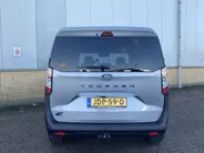 Ford Tourneo Courier Titanium 100% Elektrisch 43kWh 136 pk Apple Carplay/Android Auto - Winterpack - trekhaak