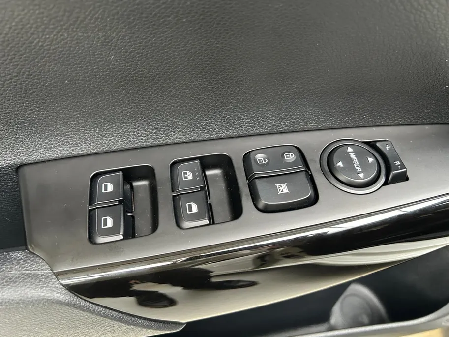 Kia Picanto 1.0 MPi DynamicLine | Apple Carplay / Android Auto | Navigatiesysteem | Cruise Control | Airco | Lichtsensor | 14' Lichtmetalen velgen | Camera Achter