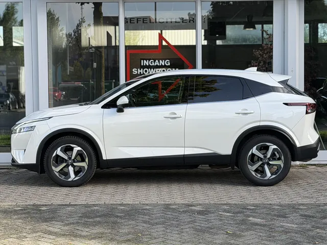 Nissan QASHQAI 1.3 Mild-Hybrid 158pk Xtronic N-Connecta | Panoramadak | Navigatie | 360-Camera | App Connect | Blind Spot | Keyless | All Season