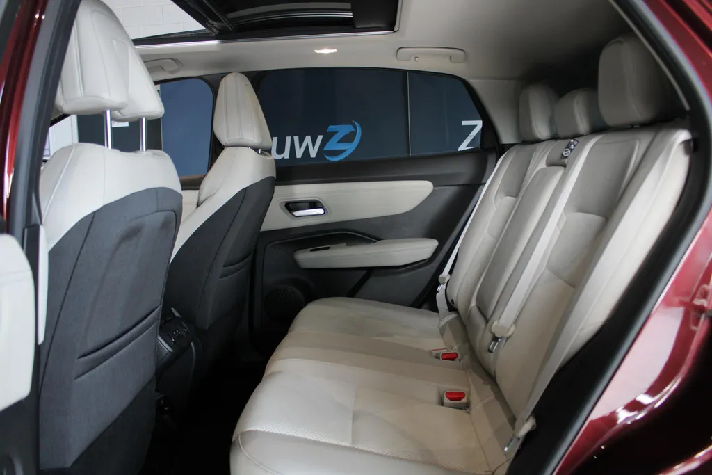 Nissan ARIYA Evolve 66 kWh | 20 inch wielen | Ceramic coating |22 kW ingebouwde lader | Electrische stoel en stuur verstelling | Navigatie | Stoel geheugen | shuif/kanteldak | Stoel verwarming en verkoeling | Zeer mooie auto |