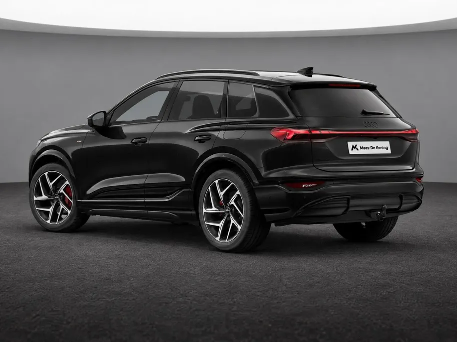 Audi Q6 e-tron S edition performance 100 kWh 306 PK · Adaptieve luchtvering · Glazen panoramadak · Trekhaak elek. wegklapbaar