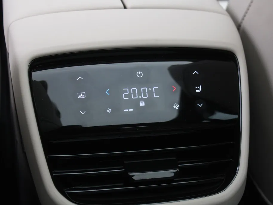Mazda CX-6e Takumi Business Edition 78 kWh | Stuur-/stoelverwarming + ventilatie | Leer | Pano | 360 Camera | Dodehoek detectie | Elek. stoelverstelling + achterklep | Gespecialiseerd in Mazda | Voorheen Mazda dealer |