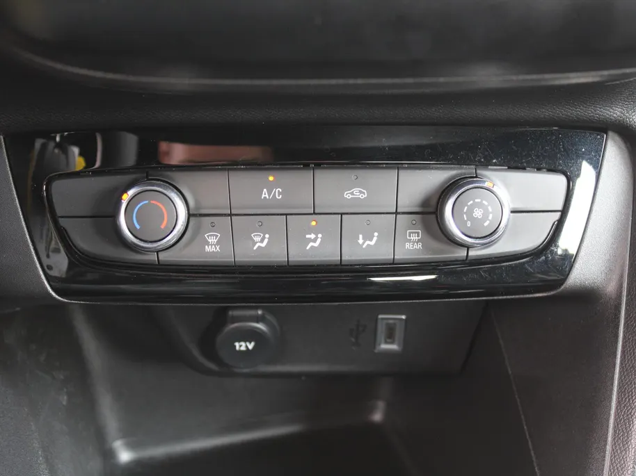 Opel Corsa 1.2 Turbo GS | Camera | Cruise | Parkeersensoren v+a | Dodehoeksensor | Apple Carplay/Android Auto | LED | 16' LM | Airco |