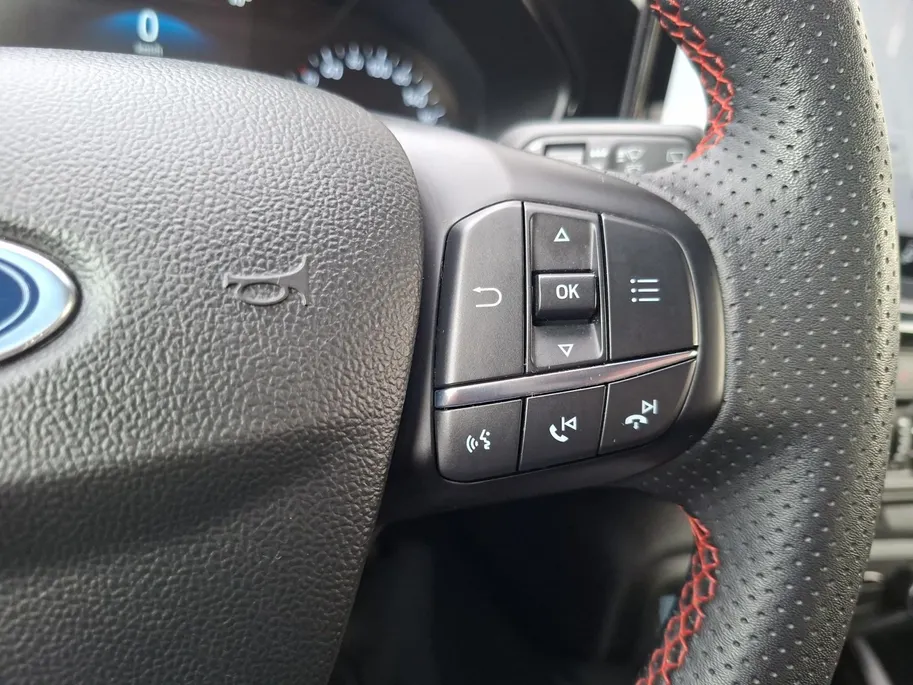 Ford Focus Wagon 1.0 EcoBoost Hybrid ST Line | NL-Auto | Dealeronderhouden | Winter Pack | Climate Control | Parkeersensoren | 17' Lichtmetaal | Apple Carplay&Android Auto | Led Koplampen |