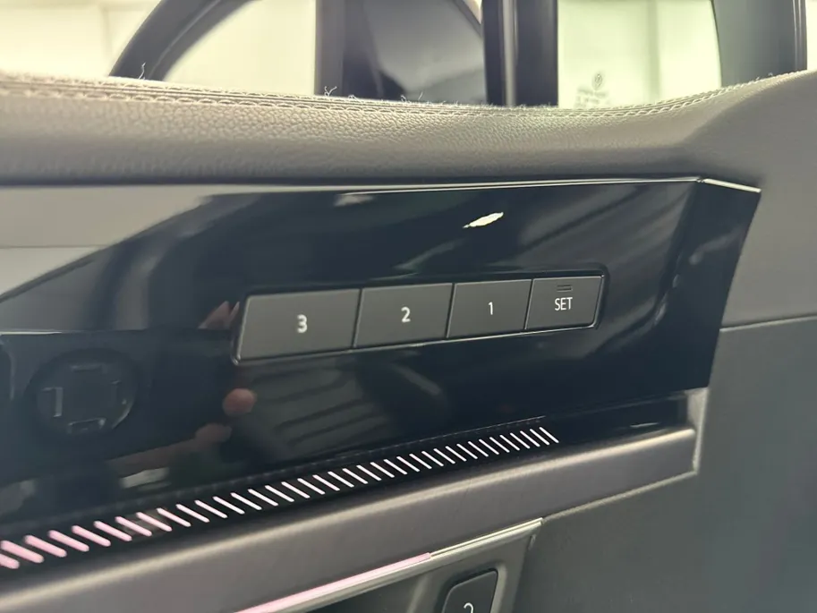 Volkswagen Touareg R 3.0 TSi eHybrid 4M 462 PK | Panoramadak | Luchtvering | Trekhaak