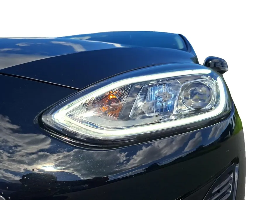 Ford Fiesta 1.0 EcoBoost Hybrid Titanium | Winterpack | Climate Control | Parkeersensoren | 15' Lichtmetaal | DAB+ | Cruisecontrol |