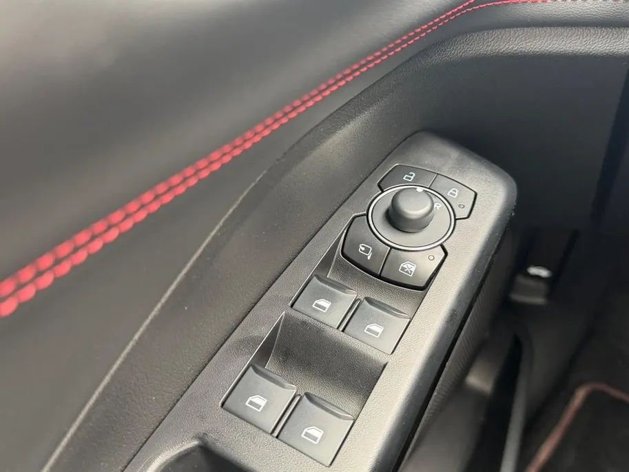 Ford Puma 1.0 EcoBoost Hybrid ST-Line | Matrix Led Koplampen | Winterpack | schuif/kantel dak | Navigatie | Apple Carplay | Android Auto |