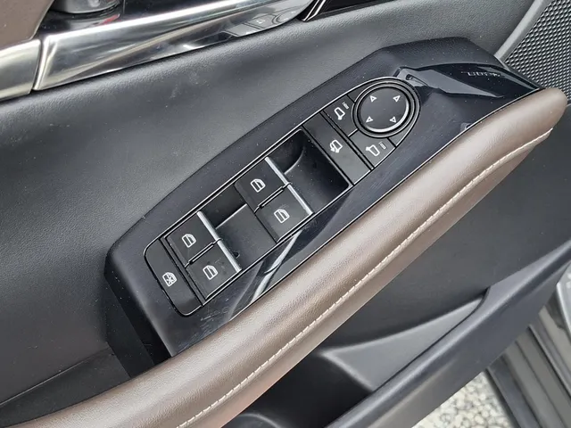Mazda CX-30 2.0 e-SkyActiv-X M Hybrid Luxury AUTOMAAT | LEER | rijklaarprijs!!