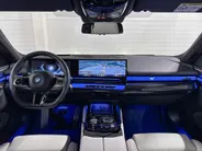 BMW i5 Touring eDrive40