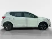 Dacia Sandero 90PK TCe Journey | Camera | Dode Hoek Detectie | Climate Control | Parkeersensoren | Apple CarPlay/Android Auto | Cruise Control | Full LED | 12 Maanden BOVAG Garantie