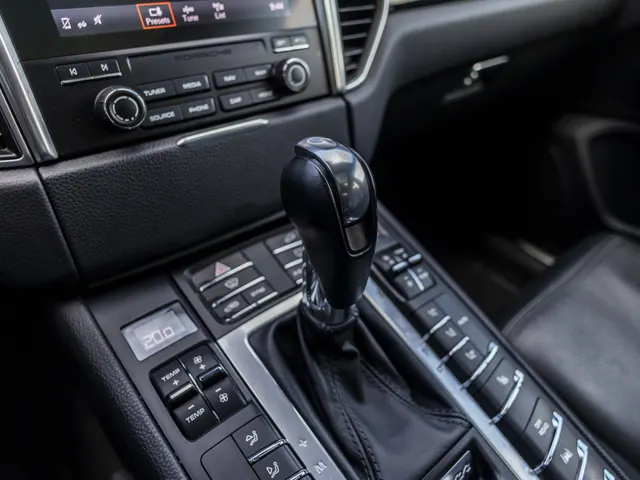 Porsche Macan NL geleverd 2.0