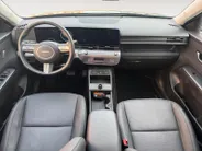 Hyundai Kona 1.6 GDI HEV Premium Sky | Schuif-/kantel dak | Navigatie | Apple Carplay/ Android Auto | Stoelventilatie | Stuur/ Stoelverwarming |