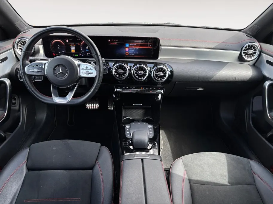 Mercedes-Benz CLA 250 e AMG Line | Adapt. Cruise Control | Rondomzicht camera | Apple Carplay/Android Auto | 18' inch velgen |
