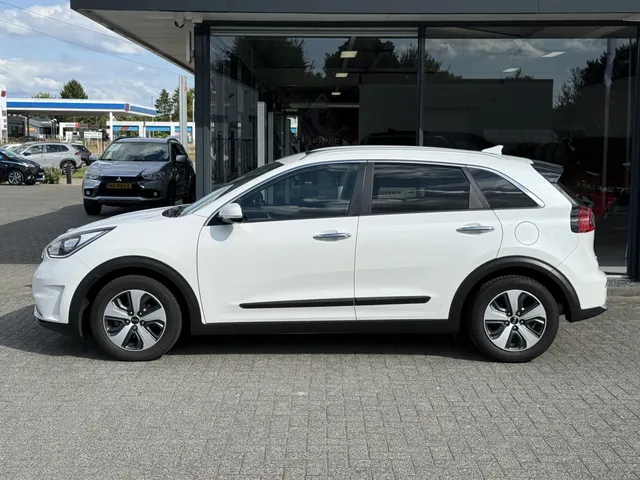 Kia Niro 1.6 GDi H. Execut.Line | Open dak | Trekhaak