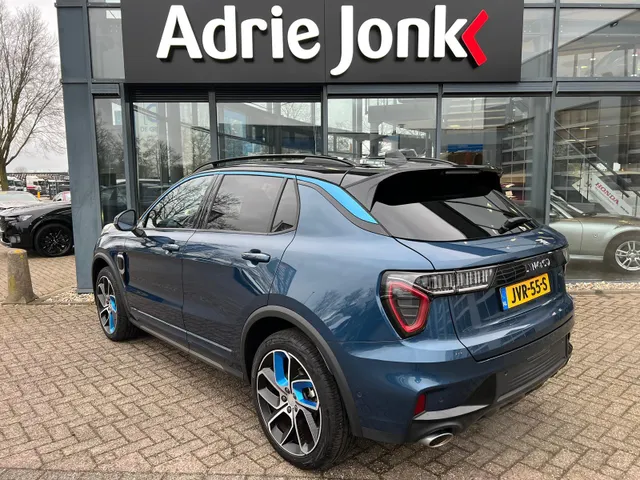 Lynk & Co 01 1.5 AUTOMAAT | 360 CAMERA | PANORAMA DAK | EL A. KLEP | ADAPTIVE CRUISE | ZWARTE HEMEL | ROLHOES |