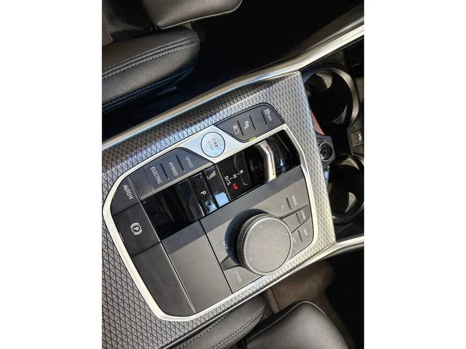 BMW 3 Serie Touring 330e xDrive M Sportpakket Pro