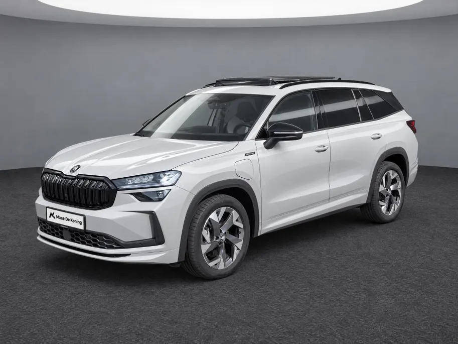 Škoda Kodiaq 1.5 TSI 204pk DSG PHEV Sportline Business · Panoramadak · Wegklapbare Trekhaak · Camera · Elek. Voorstoel · Elek. Achterklep · 19'' Inch · Garantie t/m 24-06-2030 of 100.000km