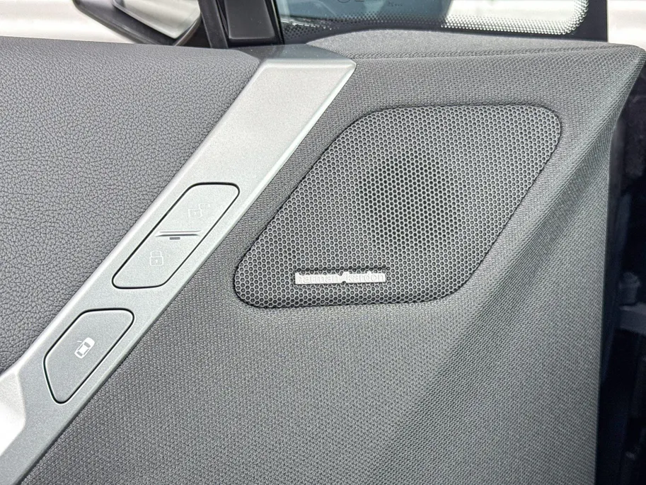 BMW iX xDrive45 101 kWh