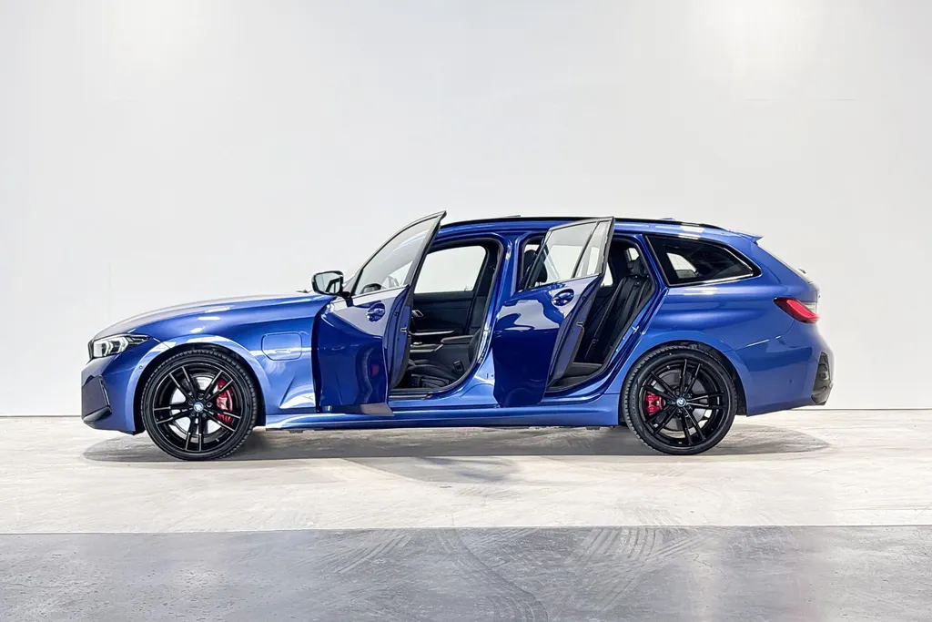 BMW 3 Serie Touring 330e xDrive M Sportpakket Pro
