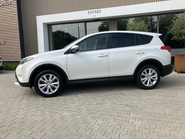 Toyota RAV4 2.0 Style 4WD | Trekhaak 1500kg | Navi |