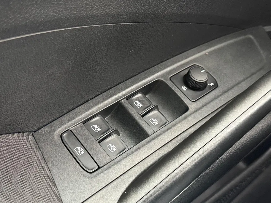 Škoda Fabia 1.0 TSI Selection 116PK AUTOMAAT Navigatie | Lichtmetalen velgen| Parkeer sensoren| Climate Control| Stuur verwarming| Stoel verwarming| Apple Carplay & Android Auto| DEALER AUTO!