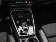 Audi A3 Sportback 40 TFSIe 204pk S Edition · Camera · Apple/Android Car Play · Parkeer Assistent · Stoelverwarming · Sportstoelen · Sfeerverlichting · Garantie t/m 06-10-2029 of 100.000km