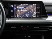 Volkswagen Golf 1.0 eTSI 110pk DSG Life · Camera · Apple/Android Car Play · Sfeerverlichting · P-Sensoren · Navigatie · 16'' Inch · Garantie t/m 04-02-2028 of 100.000km  · EXTRA INRUILKORTING ·