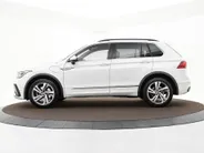 Volkswagen Tiguan 1.4 TSI 245pk DSG eHybrid R-Line Business · Camera · Apple/Android Car Play · Navigatie · P-Sensoren · 19'' Inch ·