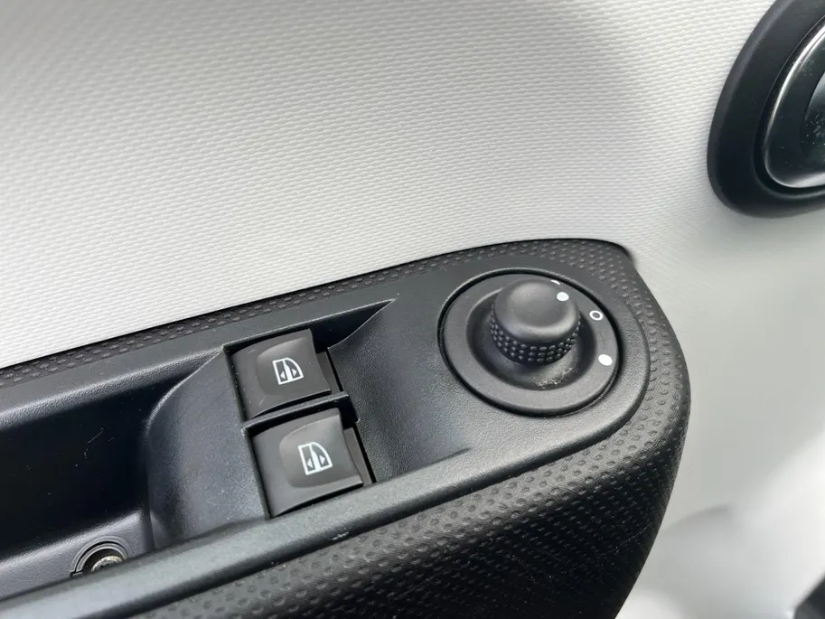 Renault Twingo 1.0 SCe Collection |Achterspoiler|Airco|DAB ontvanger|12 maanden Bovag garantie|