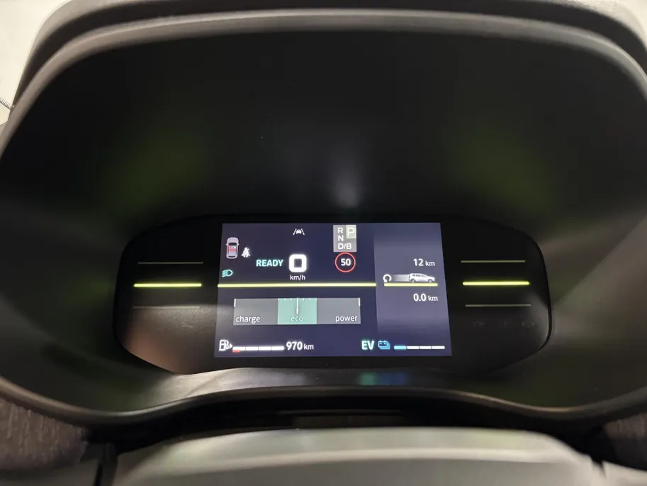 Dacia Jogger 155PK Hybrid Expression 7p. Automaat | DEMO | 7 Zitplaatsen | Camera | Parkeersensoren | Apple CarPlay/Android Auto | Cruise Control | Climate Control | Digital Cockpit | Armsteun | Licht & Regen Sensor |