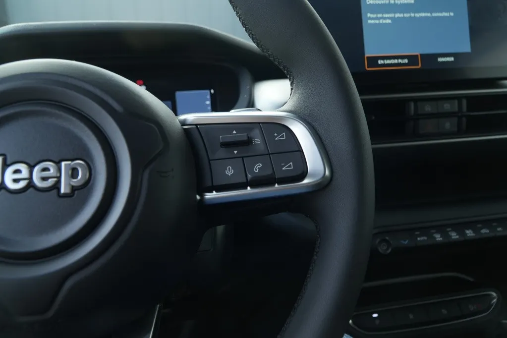 Jeep Avenger 1.2 e-Hybrid Summit | Navi | JBL | Camera | Winter | 18"