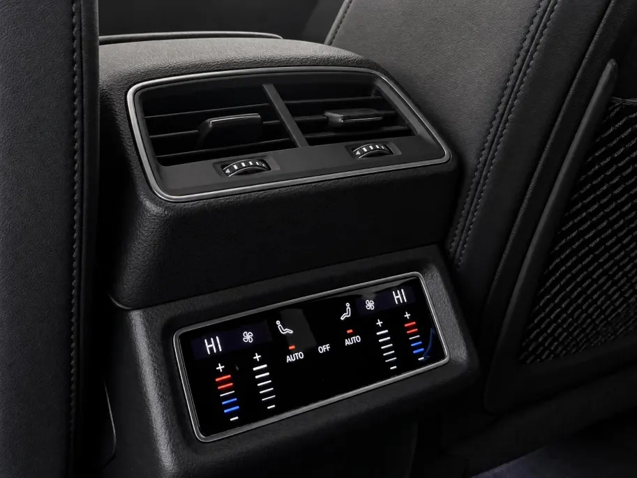 Audi e-tron 55 408pk Quattro S edition 95 kWh · SOH 97,1% · Panoramadak · Camera · Luchtvering · Zwart Optiek Plus · 21'' Inch ·
