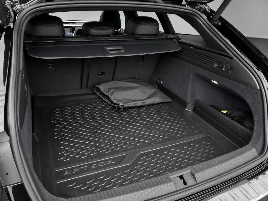 Volkswagen Arteon Shooting Brake 1.4 TSI PHEV 218PK R-Line Business DSG · Panoramadak · Trekhaak · Camera · Stoel, Stuur & achterbank verwarmd · Apple/Android Car Play · Garantie t/m 11-08-2027 of 100.000km