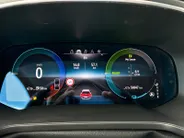 Renault Captur 1.6 E-Tech Hybrid 145 Intens Apple Carplay/Android Auto , electronic climate controle , Camera , cruise , tel , lm velgen , parkeersensoren , navi groot scherm .