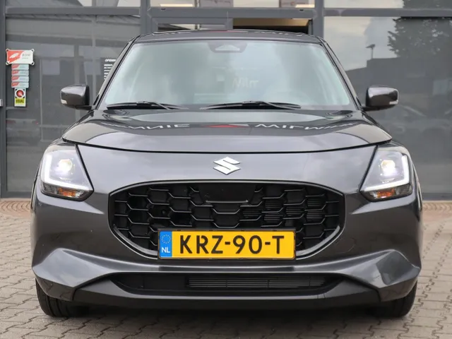 Suzuki Swift 1.2 Style Smart Hybrid