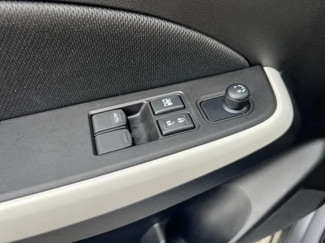 Suzuki Swift 1.2 Select Smart Hybrid | Armsteun | Apple Carplay & Android Auto | 16' LM Velgen | Airco | Dealer onderhouden