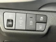Kia Stonic 100PK T-GDi MHEV ComfortLine | Airco | Apple CarPlay/Android Auto | Centrale Deurvergrendeling | Elektrische Ramen & Spiegels | Licht Sensor |