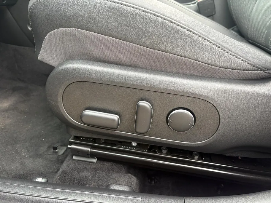 Hyundai Kona 1.6 GDI HEV Premium Sky | Full options! | Navi | Leder | Stoelverwarming en koeling