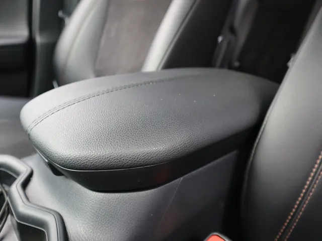 Toyota RAV4 2.5 Hybrid AWD Style | Trekhaak | PDC v/a | Stuur/stoel verwarm.