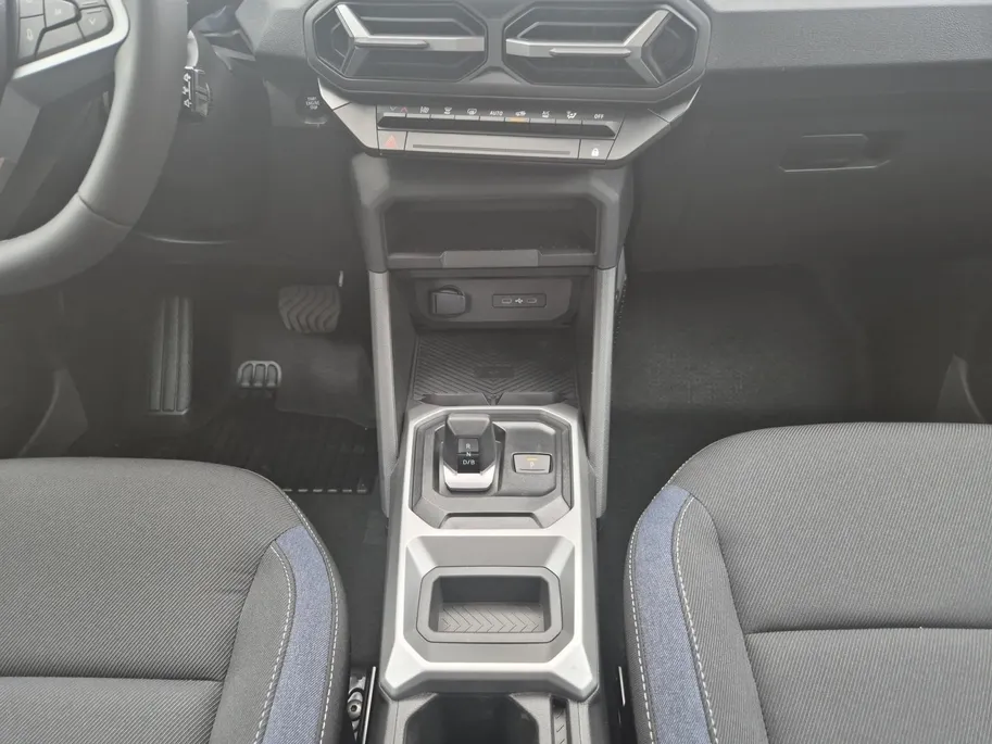 Dacia Duster 1.6 Hybrid 140 Journey | Verwarmde voorstoelen | Dodehoek detectie | Parkeersensoren voor & achter | Rondomzicht camera |