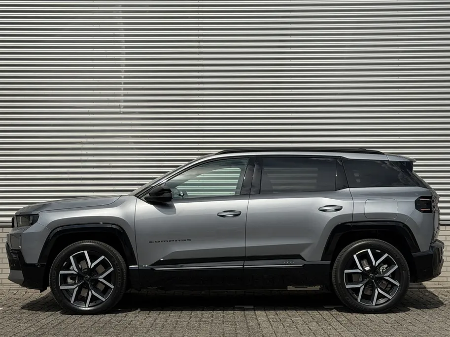 Jeep Compass First Edition 74 kWh | Schuifdak | Premium | 360cam | 20'