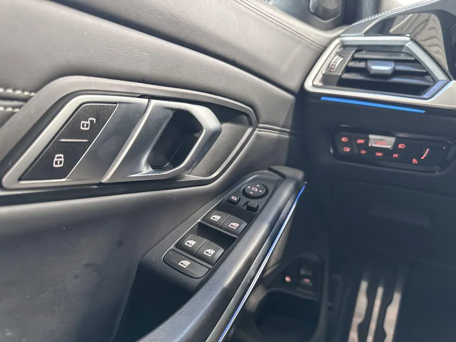 BMW 3 Serie Touring 330e High Executive Model M Sport