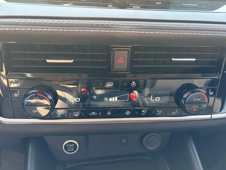 Nissan QASHQAI 1.3 MHEV Xtronic N-Connecta *Automaat*Navi+360 Camera*Climate Control*Cold pack*Panoramadak*LM.Velgen*Zeer nette auto!