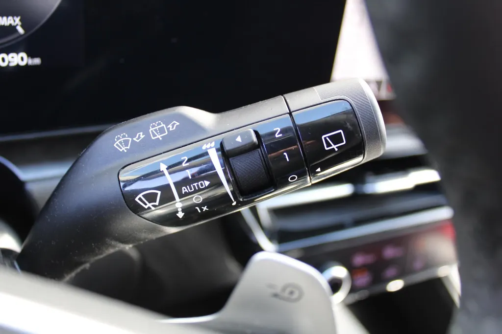 Kia Niro EV DynamicPlusLine 64.8 kWh | Airco | Navi | Camera | Cruise | 17' LM | PDC |