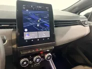 Renault Clio 145PK E-Tech Full Hybrid Techno Automaat | 1e eigenaar | Camera | Parkeersensoren | Climate Control | Apple CarPlay/Android Auto | Cruise Control | Lichtmetalen Velgen | Full LED | Digital Cockpit |