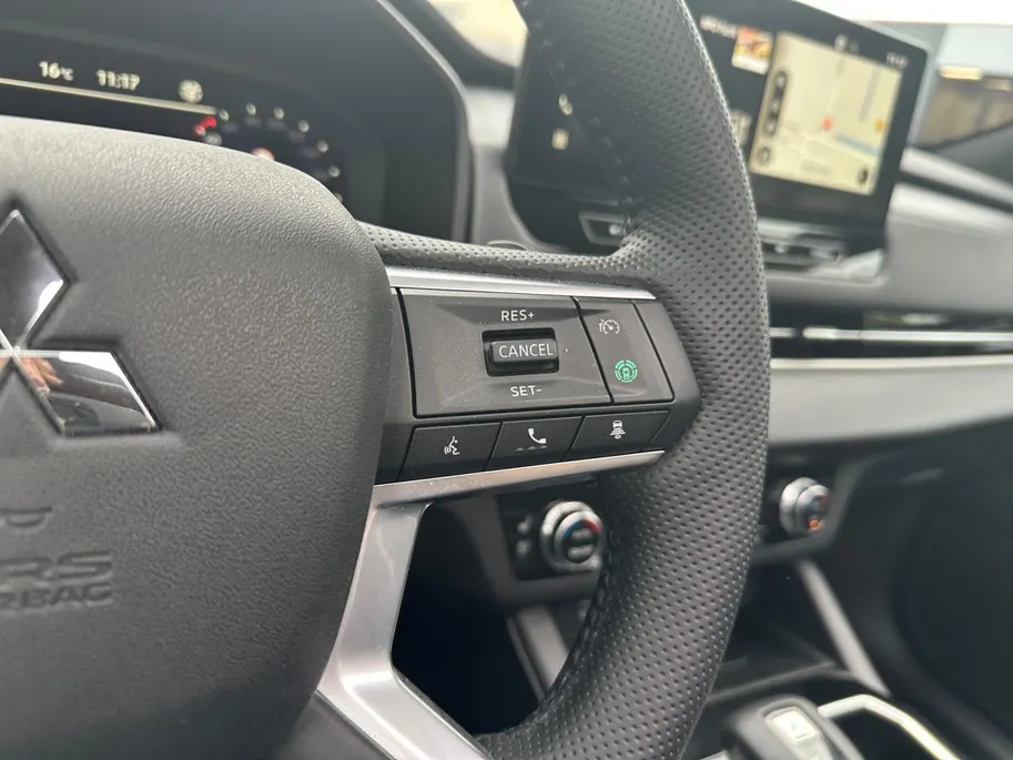 Mitsubishi Outlander 2.4 PHEV Instyle | Pano | Stoel Verkoeling | ACC |