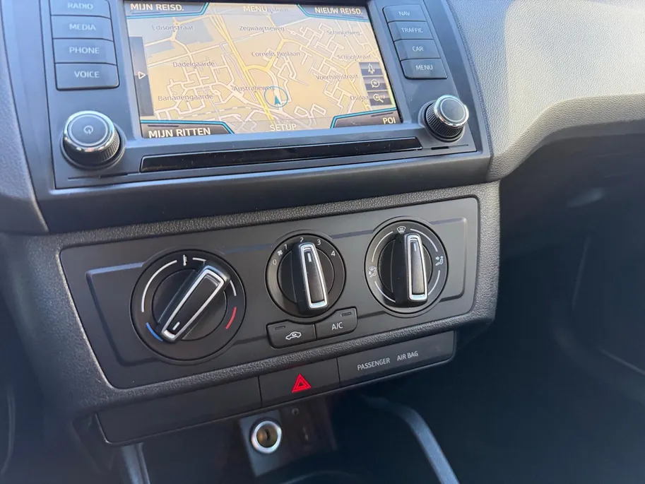 SEAT Ibiza 1.0 EcoTSI Style Connect | LAGE KILPOMETERS | LM VELGEN | TELEFOON | AIRCO | NACVIGATIE |