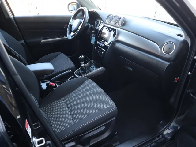Suzuki Vitara 1.4 BoosterJet Select Hybrid Trekhaak | AllSeasons | Carplay