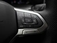 Volkswagen Golf 1.5eTSI/150PK R-Line Black Style DSG · Navigatie · Camera + Parkeersensoren · Apple/Android Car Play · Garantie t/m 18-11-2026  · EXTRA INRUILKORTING ·